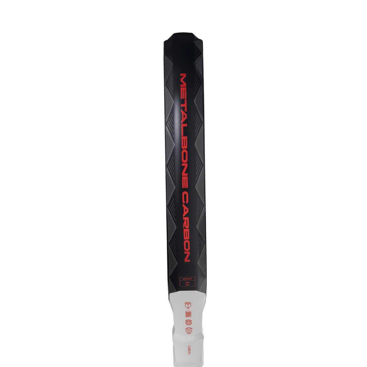 Highlighting the sleek craftsmanship of the ADIDAS Metalbone Carbon 3.4 Padel Racket, its black and white handle showcases red text, ideal for advanced players. The design features a modern textured pattern that embodies adidas's innovative spirit.