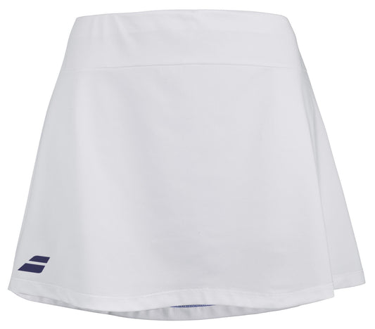 The Babolat Play Women's Padel Skirt in white showcases a simple, clean design with a discreet logo on the lower left side. It is enhanced by 360 Motion technology and Fiber Dry fabric, making it ideal for both sports and casual wear.