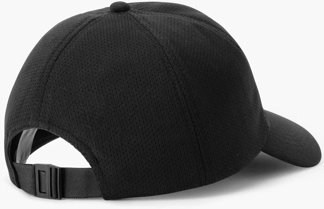 The Yonex 40125EX Padel Cap in black features a curved brim, adjustable plastic buckle, and lightweight, breathable mesh-like fabric. Brand: Yonex.