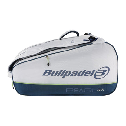 The Bullpadel Pearl 25 Padel Racket Bag in white features an aerodynamic design inspired by Bea González, complete with "Pearl" branding. This bag offers convenient storage with a zippered side compartment.