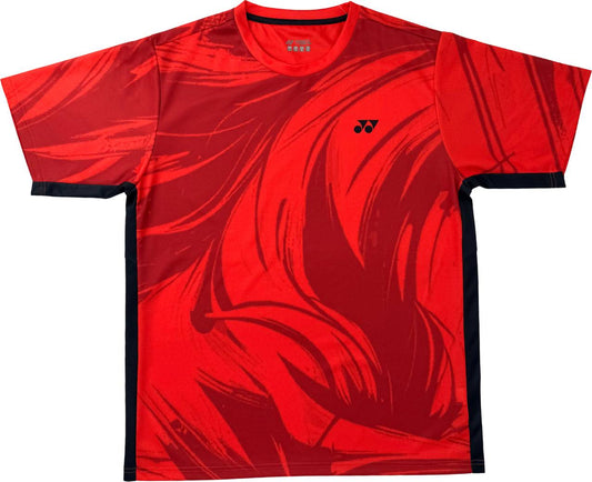 The Yonex YTM14 Men’s Padel T-Shirt in Coral features bold black abstract swirl patterns, short sleeves, and a discreet black logo on the left chest. Black panels accentuate the sides of the shirt, combining athletic style with performance. Perfect for those seeking modern and stylish padel apparel, this Yonex t-shirt is designed to meet all the demands of today’s active men.