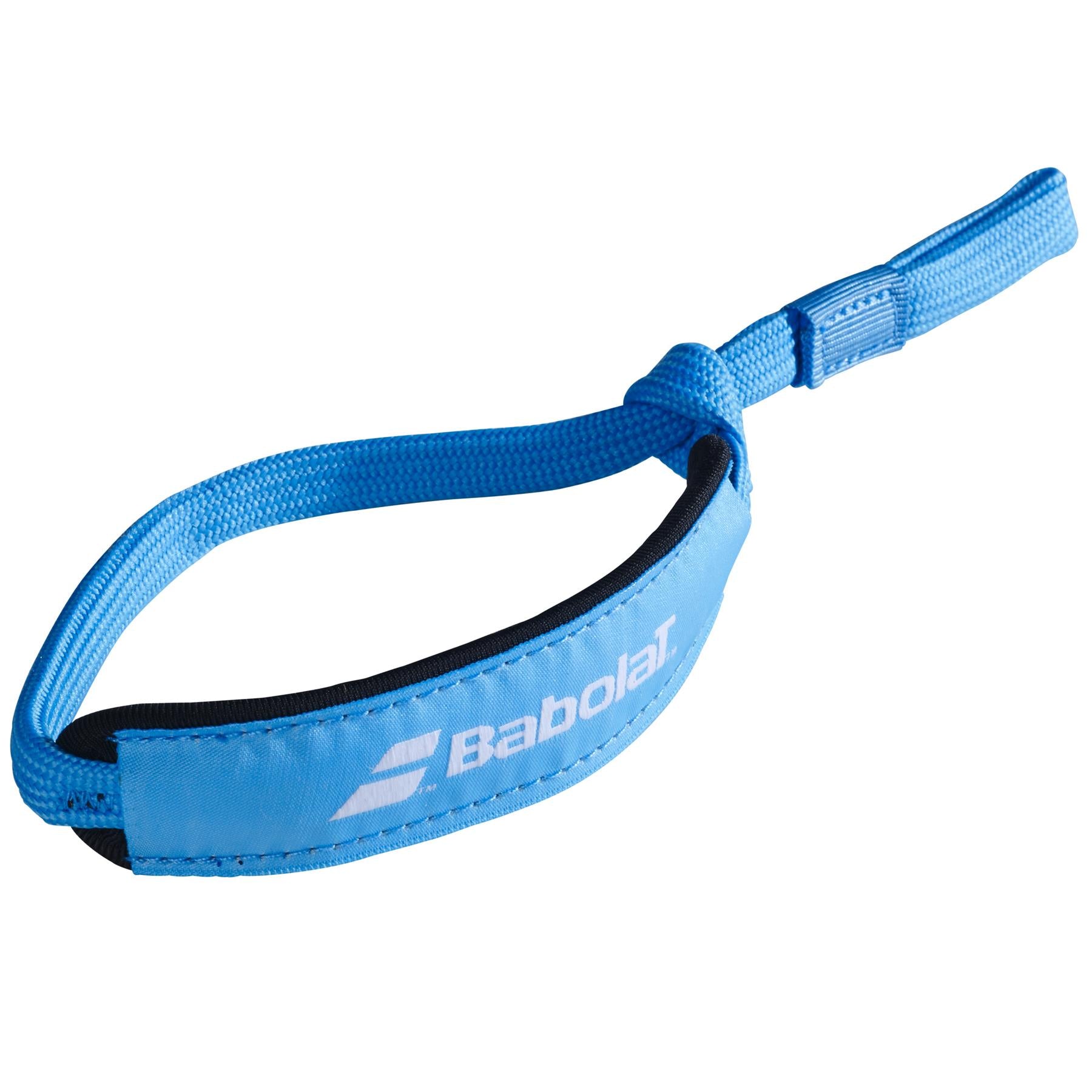 The blue Babolat Padel Wrist Strap, designed by Babolat, offers an adjustable loop and padded section adorned with the iconic Babolat logo in white text, making it a perfect companion for your Babolat rackets. Its Smart Buttcap innovation allows for a removable wrist strap, adding versatility to your equipment.