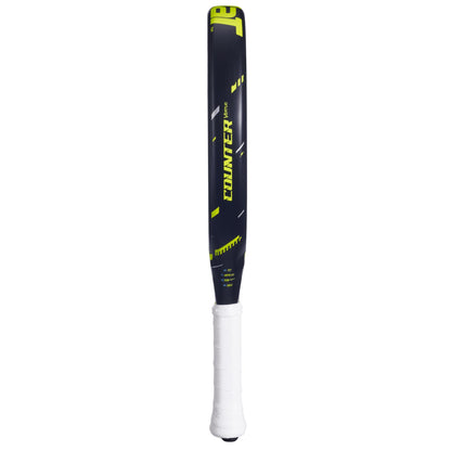 A black and yellow Babolat Counter Vertuo 2.5 padel racket is displayed vertically on a white background, featuring bold yellow accents and a sleek design inspired by professional standards.